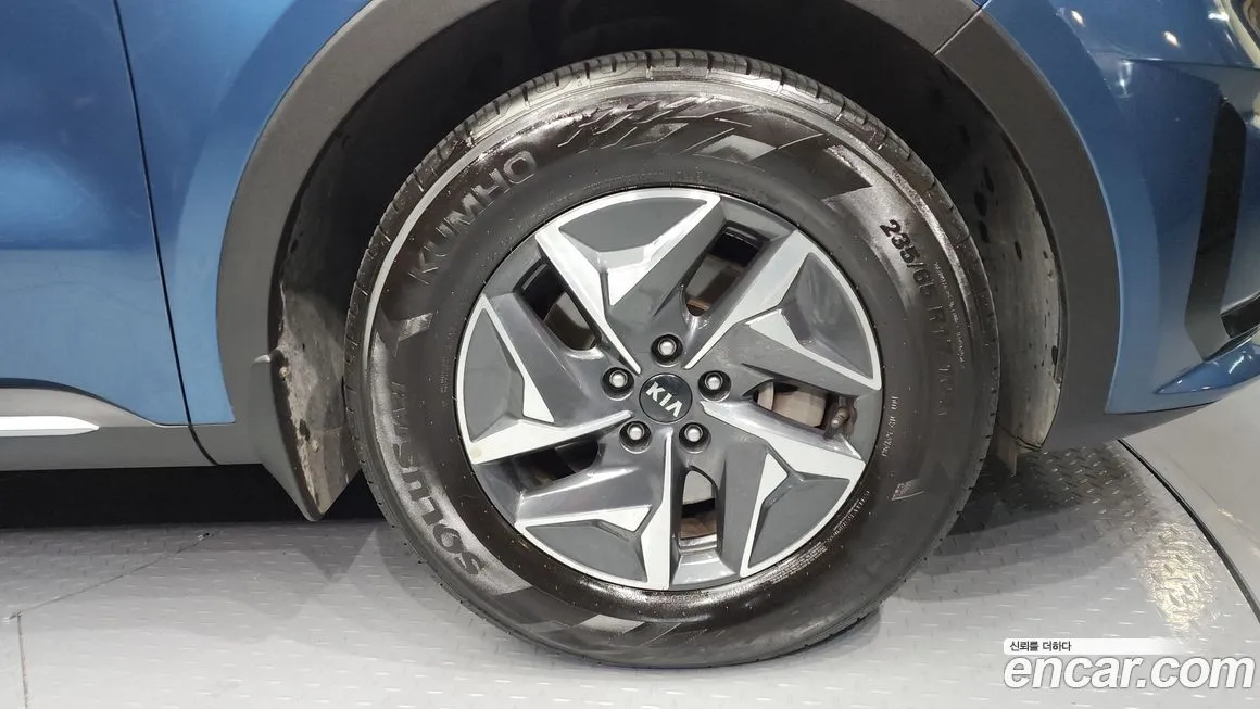 Kia Sorento — фото 10