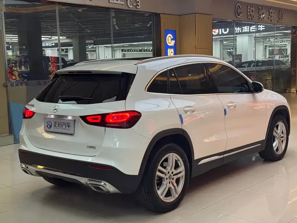 Mercedes-Benz GLA — фото 4