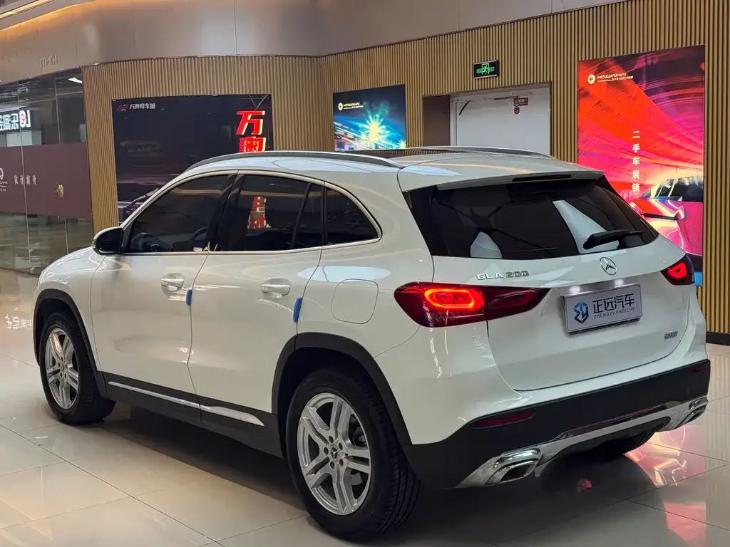 Mercedes-Benz GLA — фото 10