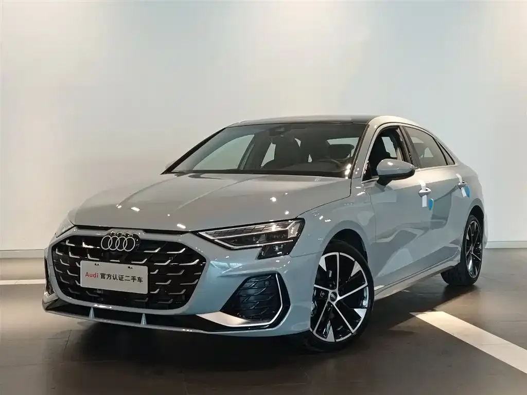 Audi A3 — фото 1