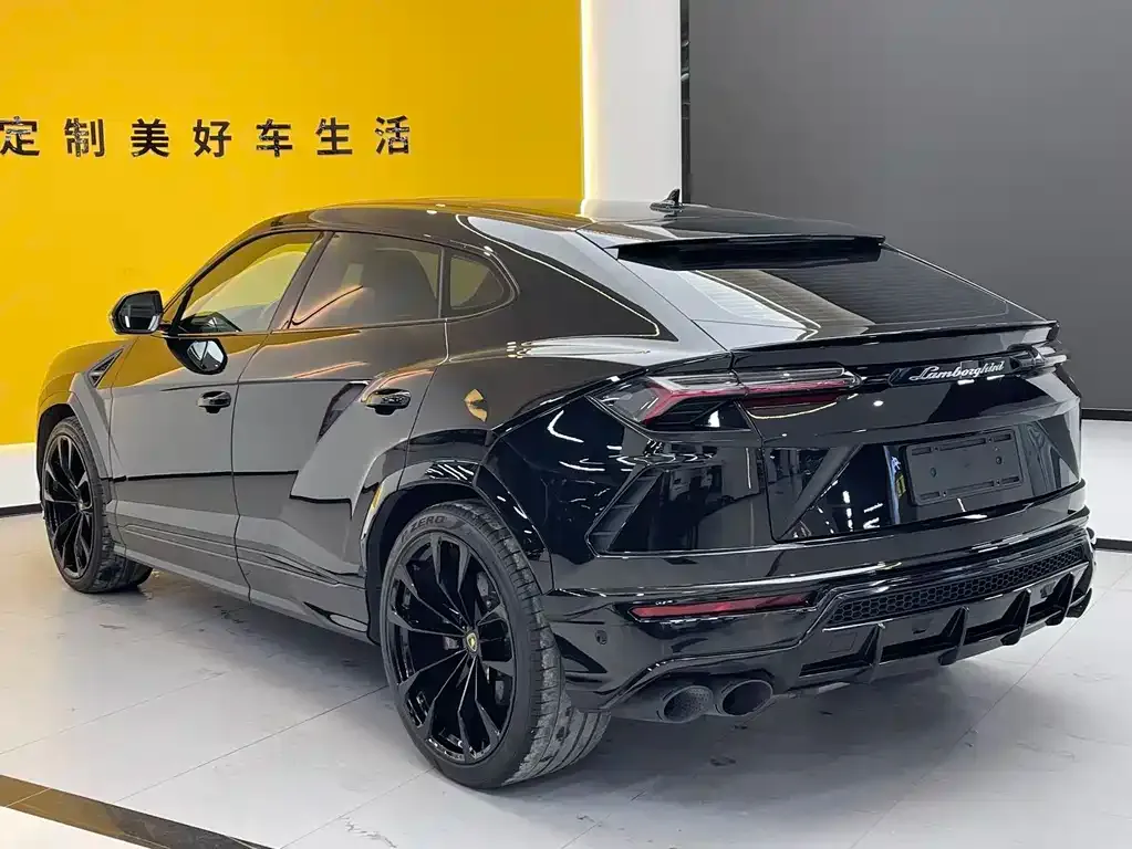 Lamborghini Urus — фото 6