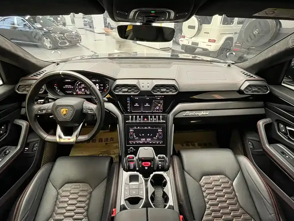 Lamborghini Urus — фото 4
