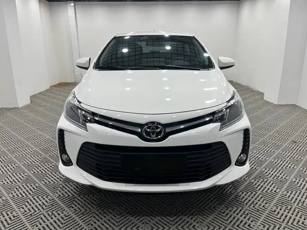 Toyota Vios — фото 3