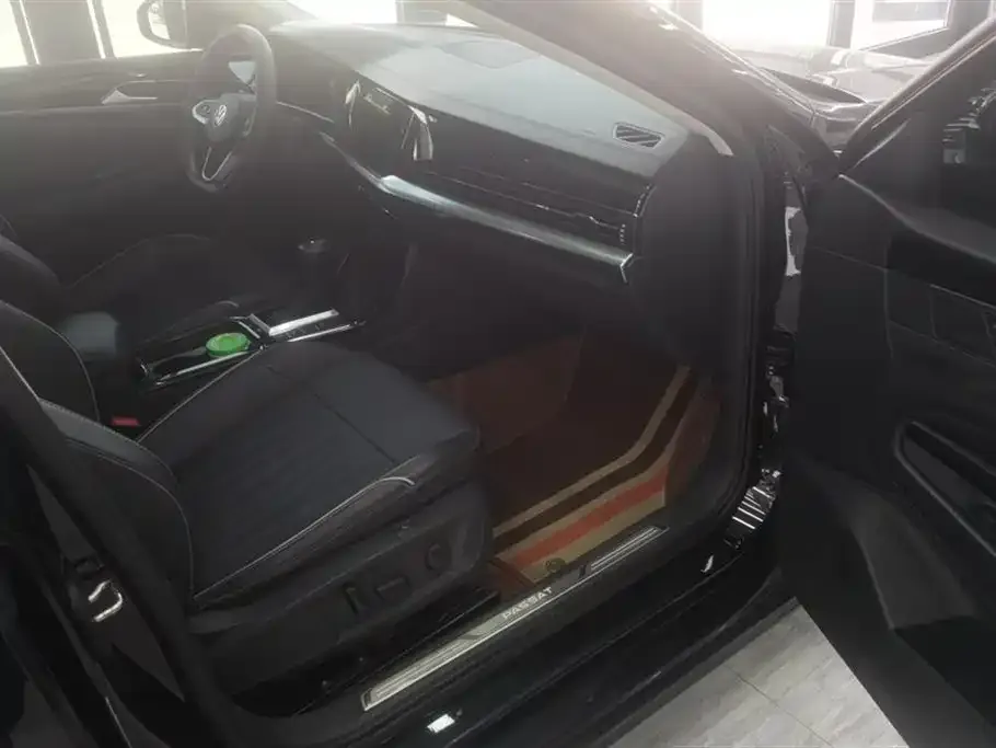 Volkswagen Passat — фото 7