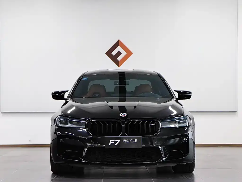 BMW M5 — фото 4