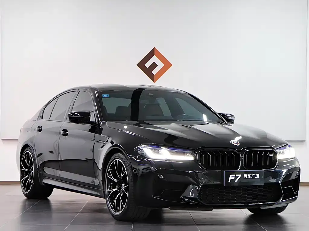 BMW M5 — фото 3
