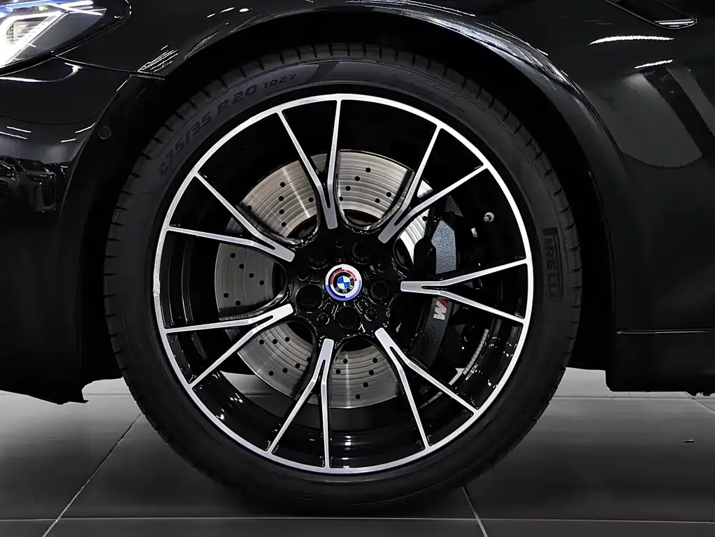 BMW M5 — фото 9