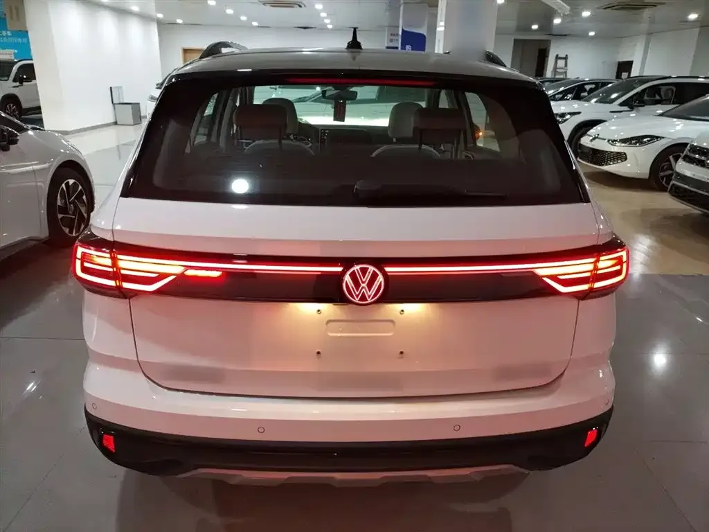 Volkswagen Tharu — фото 6