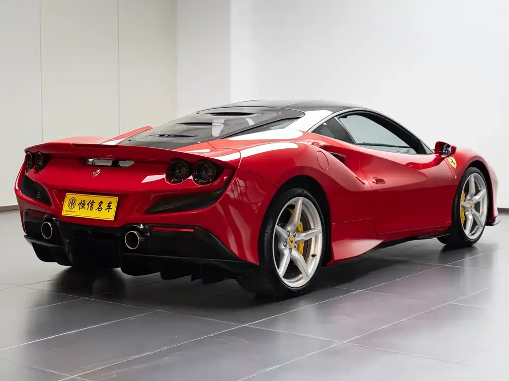 Ferrari F8 — фото 6