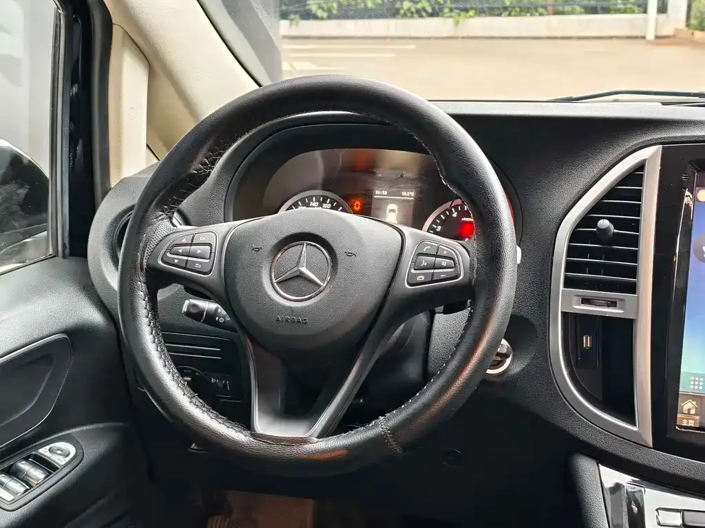 Mercedes-Benz Vito — фото 7