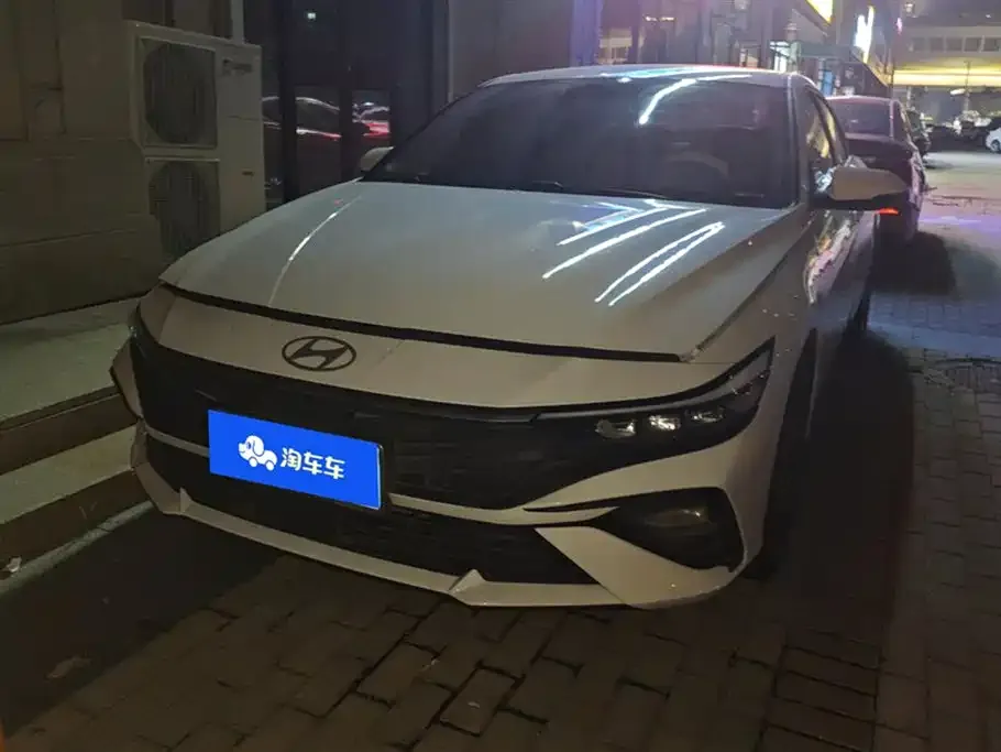 Hyundai Elantra — фото 6