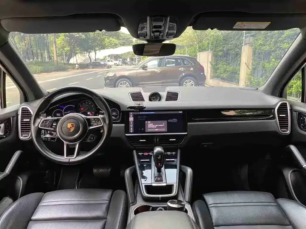 Porsche Cayenne Hybrid — фото 7