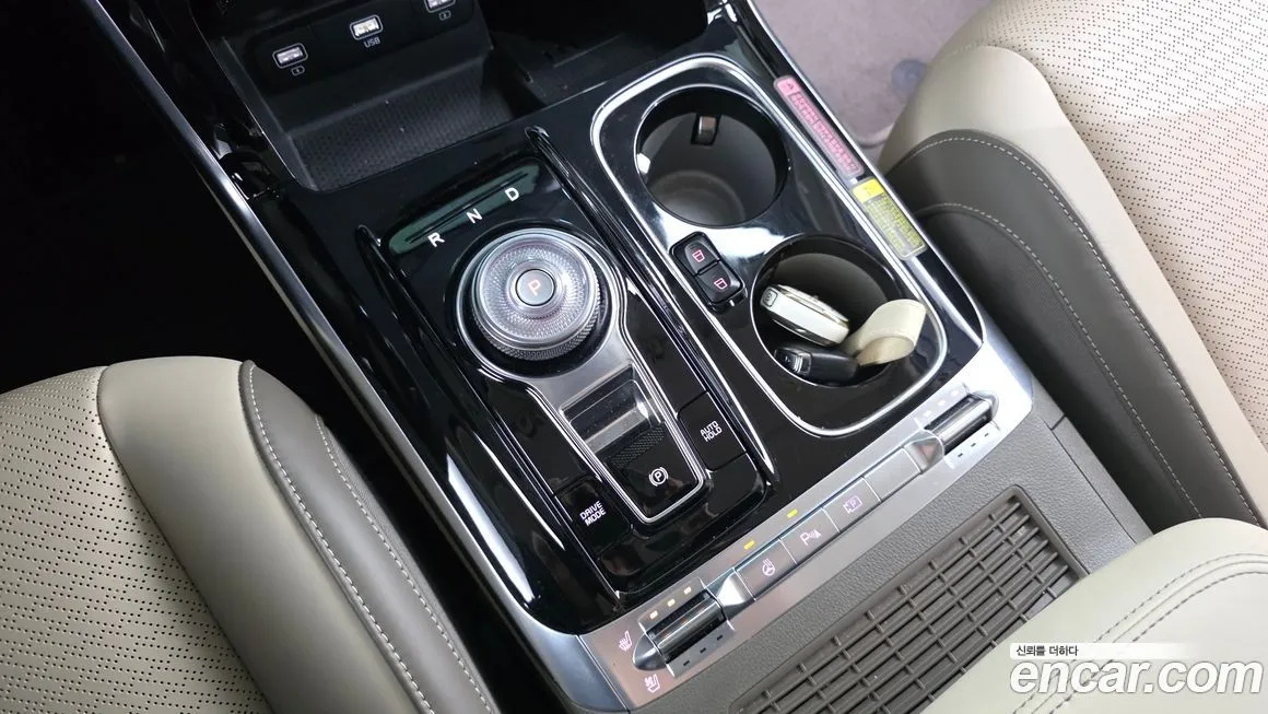 Kia Carnival — фото 10