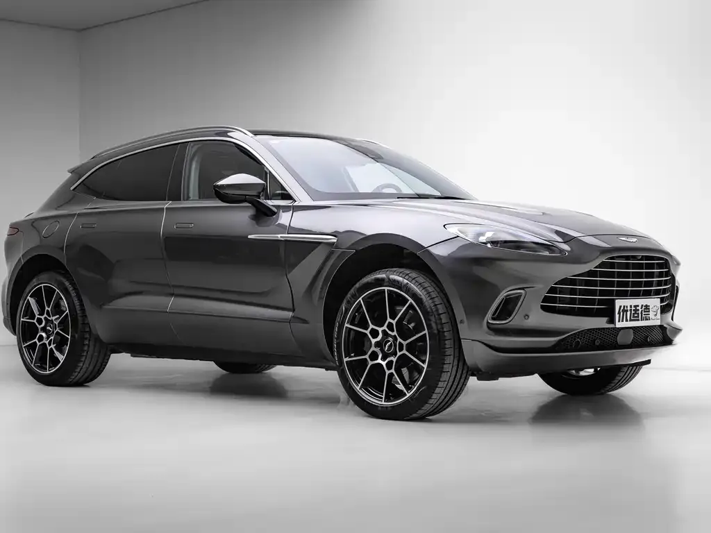 Aston Martin DBX — фото 8