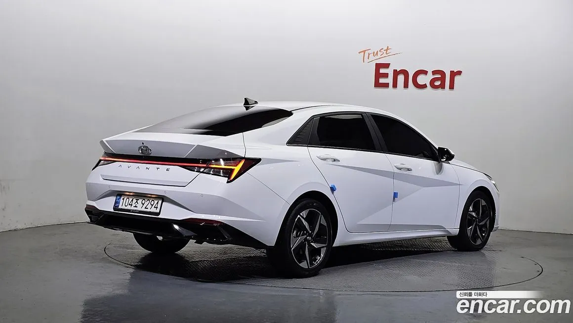 Hyundai AVANTE — фото 2