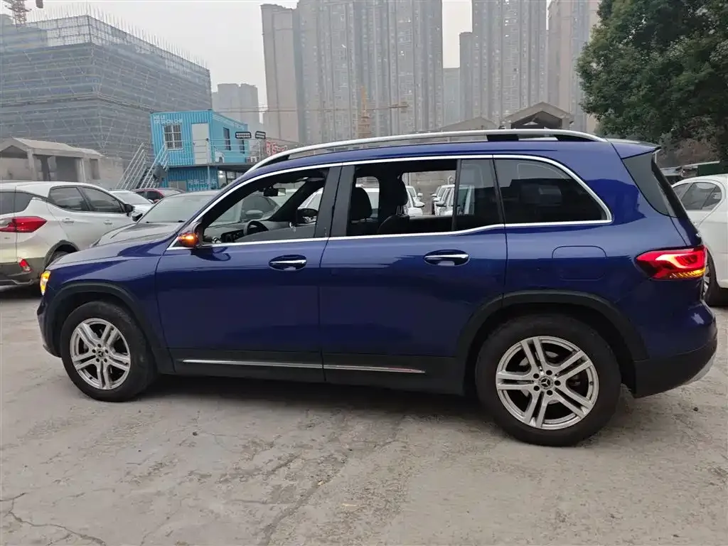 Mercedes-Benz GLB — фото 7