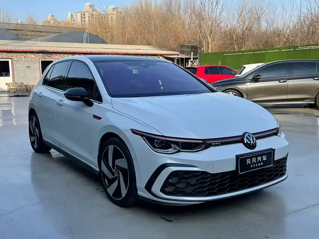 Volkswagen Golf GTI — фото 3