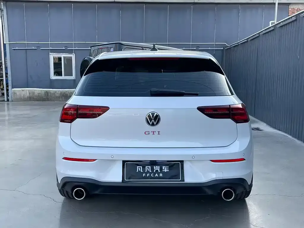 Volkswagen Golf GTI — фото 5