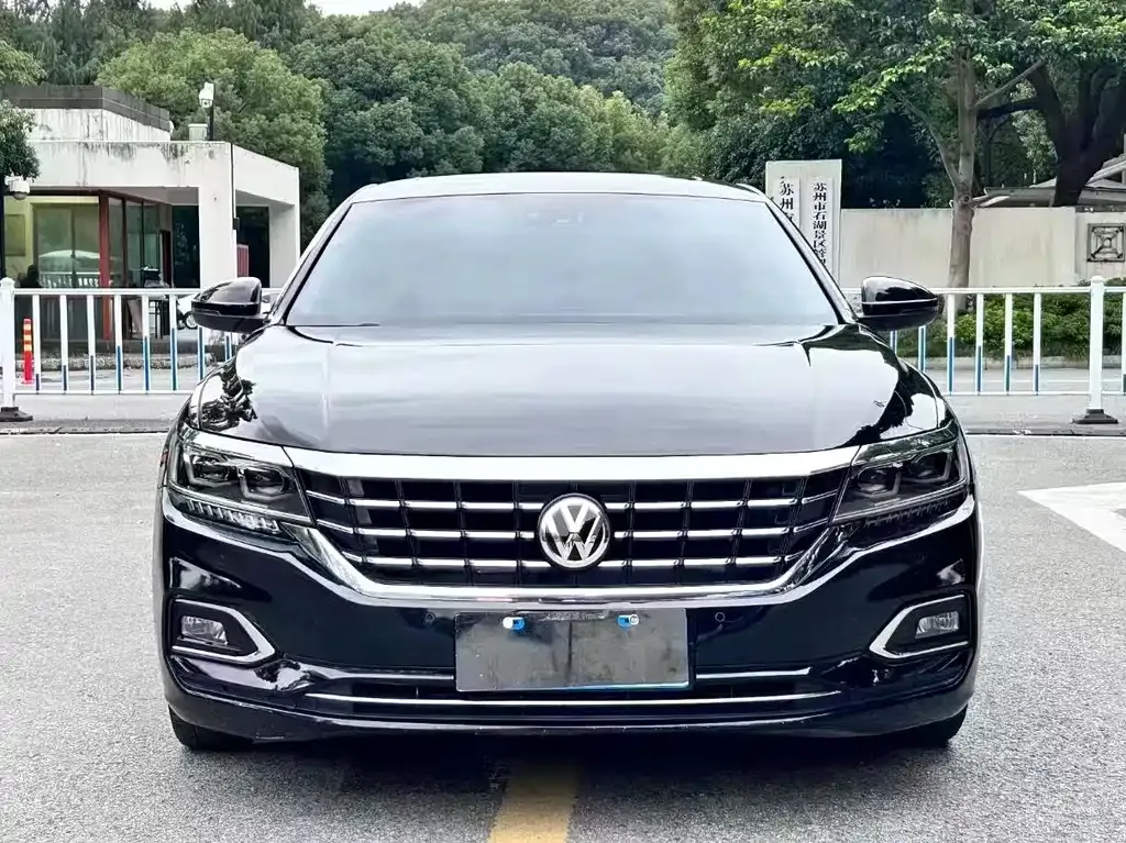 Volkswagen Passat — фото 5