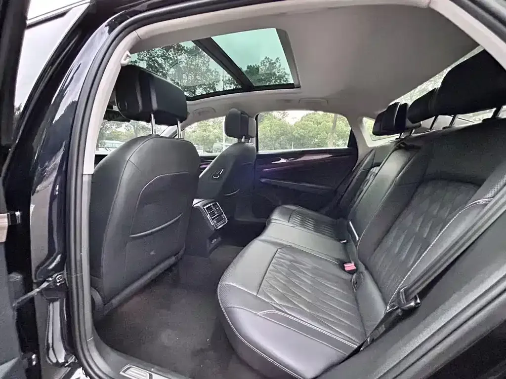 Volkswagen Passat — фото 2