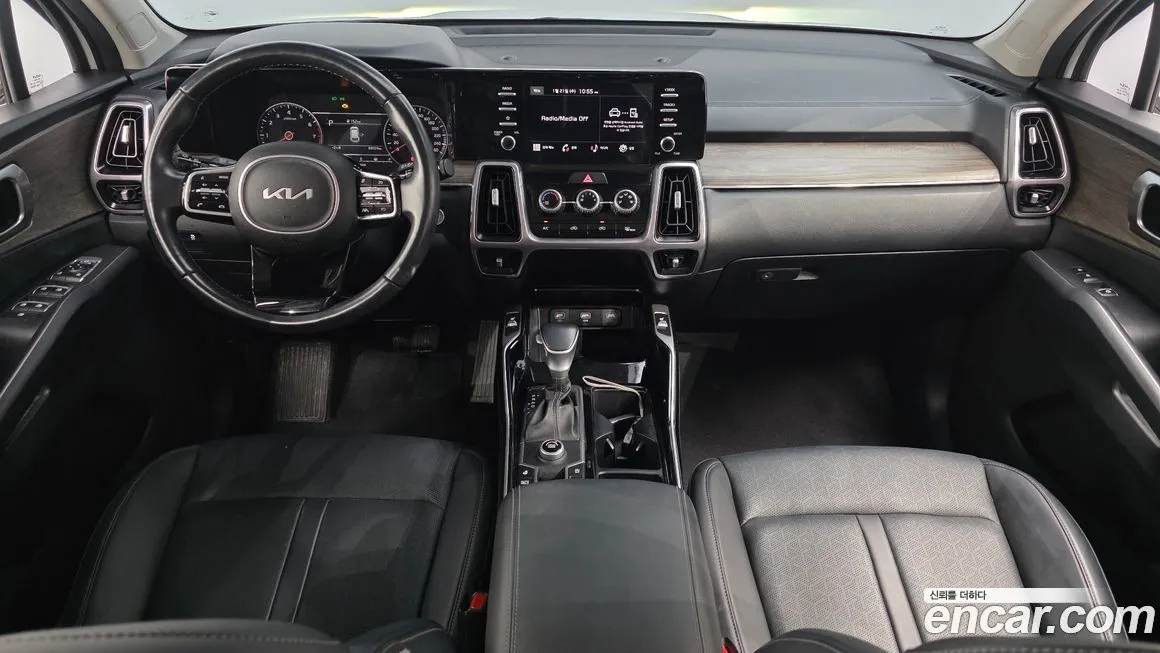 Kia Sorento — фото 7
