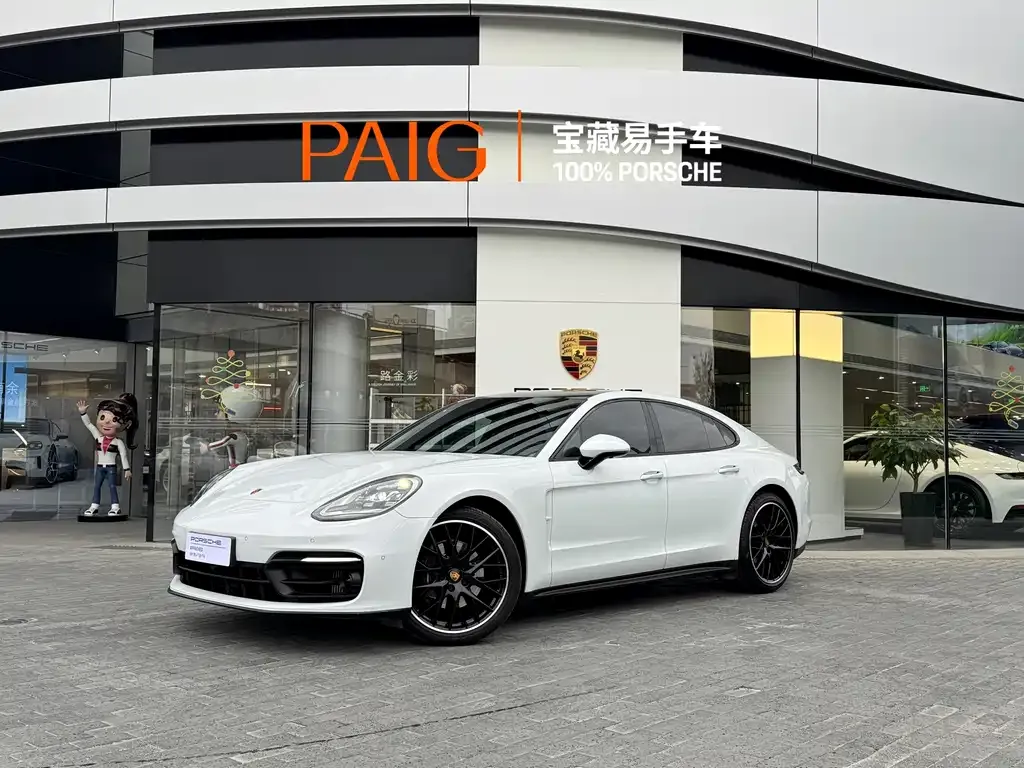 Porsche Panamera — фото 1
