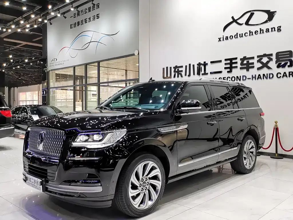 Lincoln Navigator — фото 1