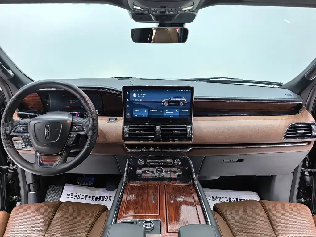 Lincoln Navigator — фото 10