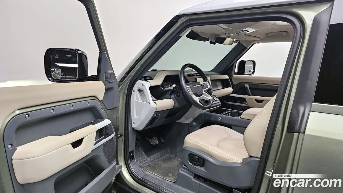 Land Rover Defender — фото 10