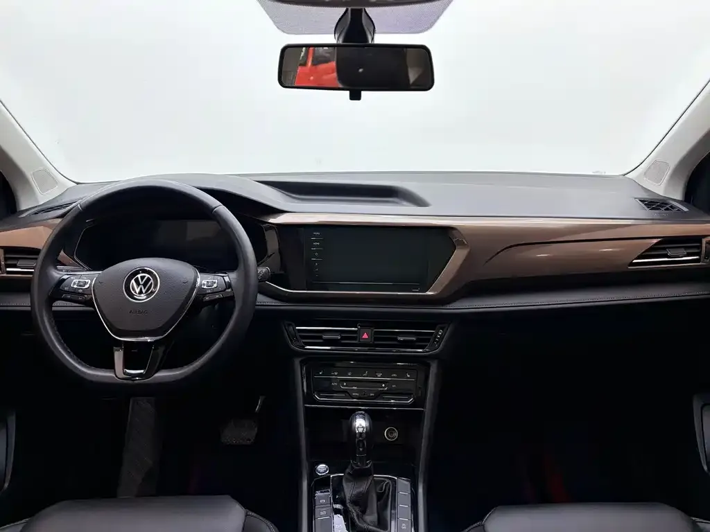 Volkswagen Tharu — фото 7