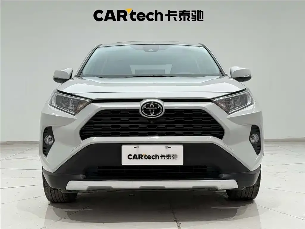 Toyota RAV4 — фото 3