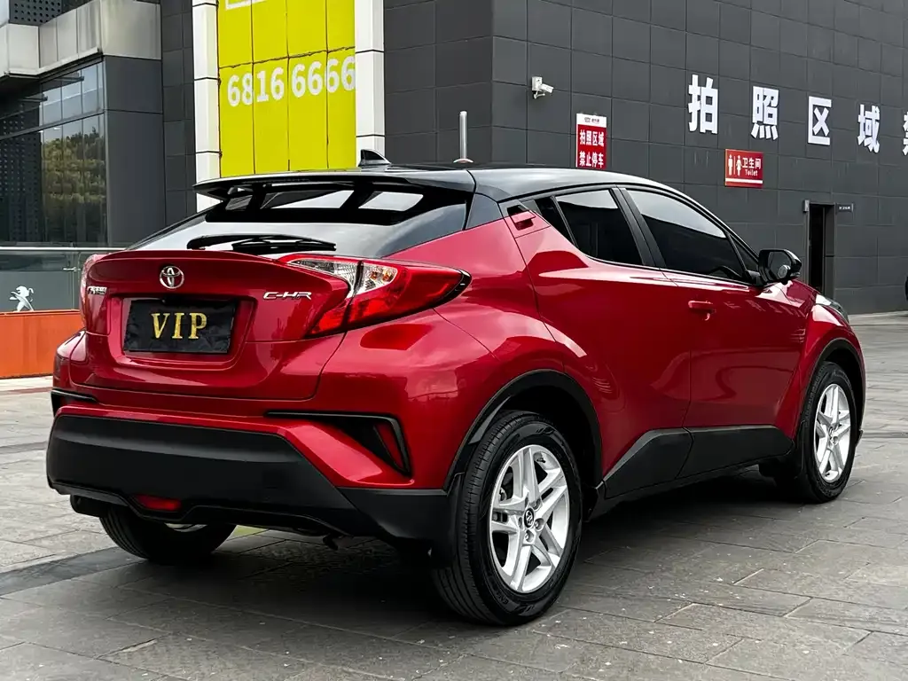 Toyota C-HR — фото 3