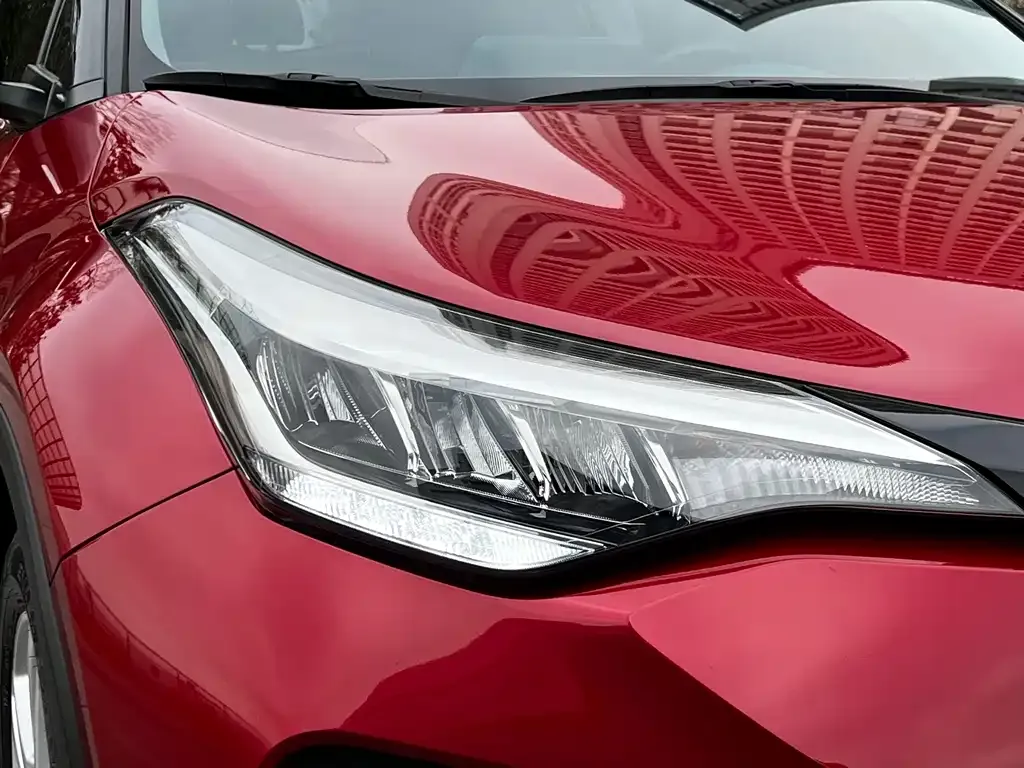 Toyota C-HR — фото 2