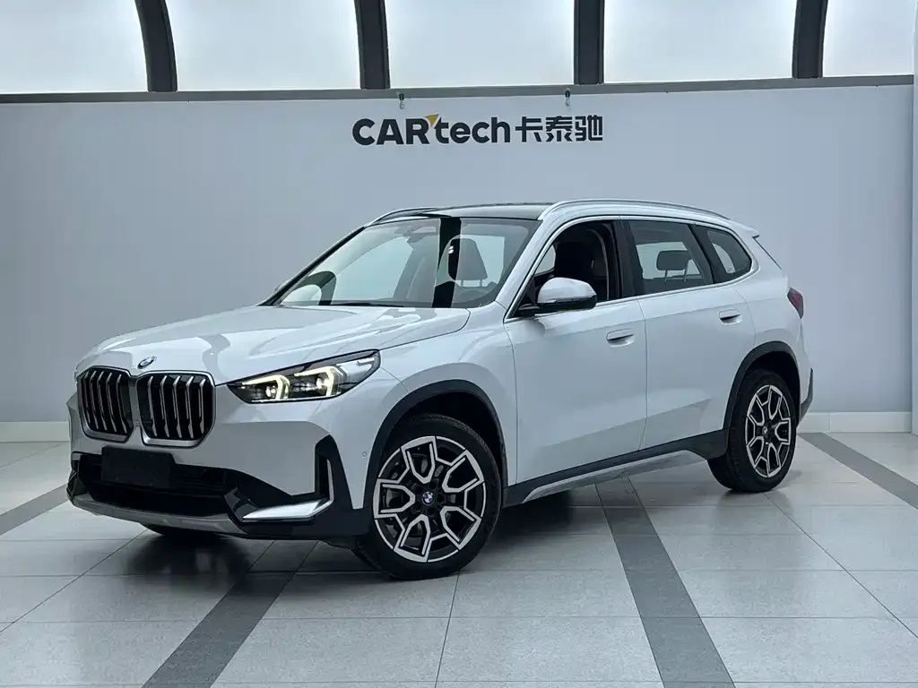 BMW X1 — фото 1