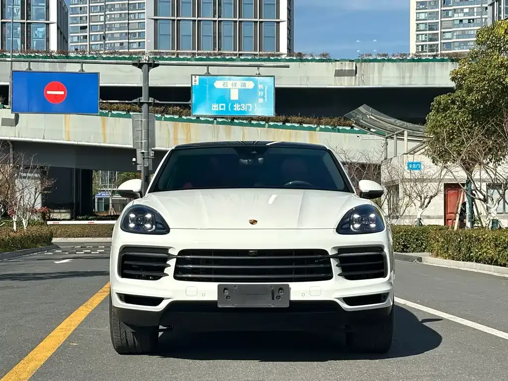 Porsche Cayenne — фото 6