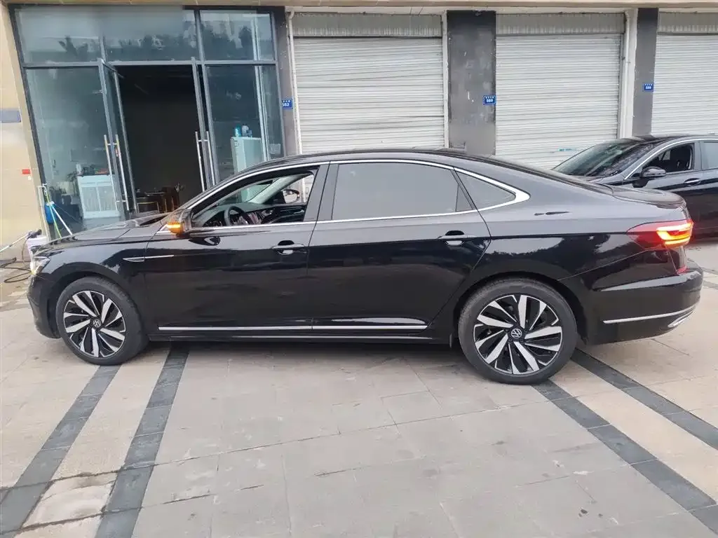 Volkswagen Passat — фото 4
