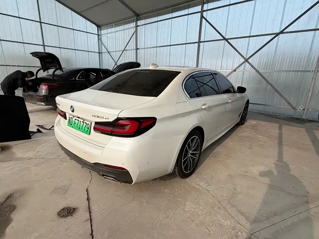 BMW 5 Series New Energy — фото 3