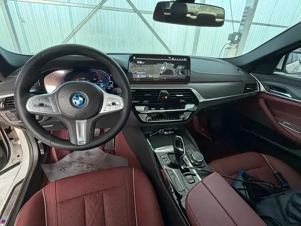 BMW 5 Series New Energy — фото 8