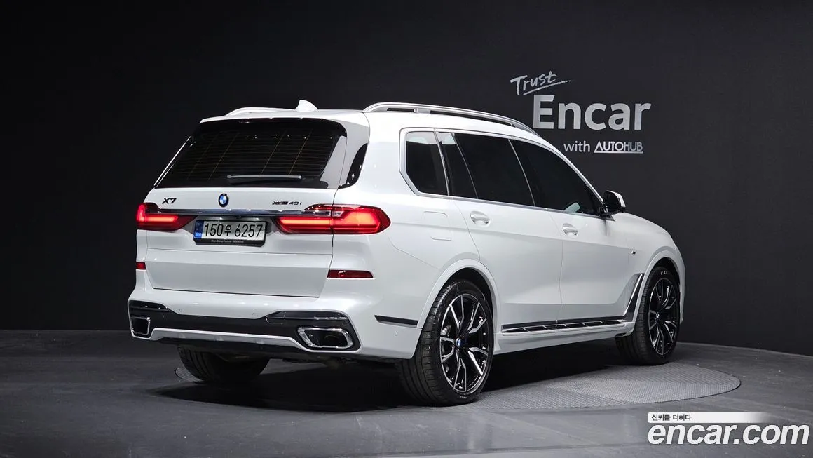 BMW X7 — фото 2