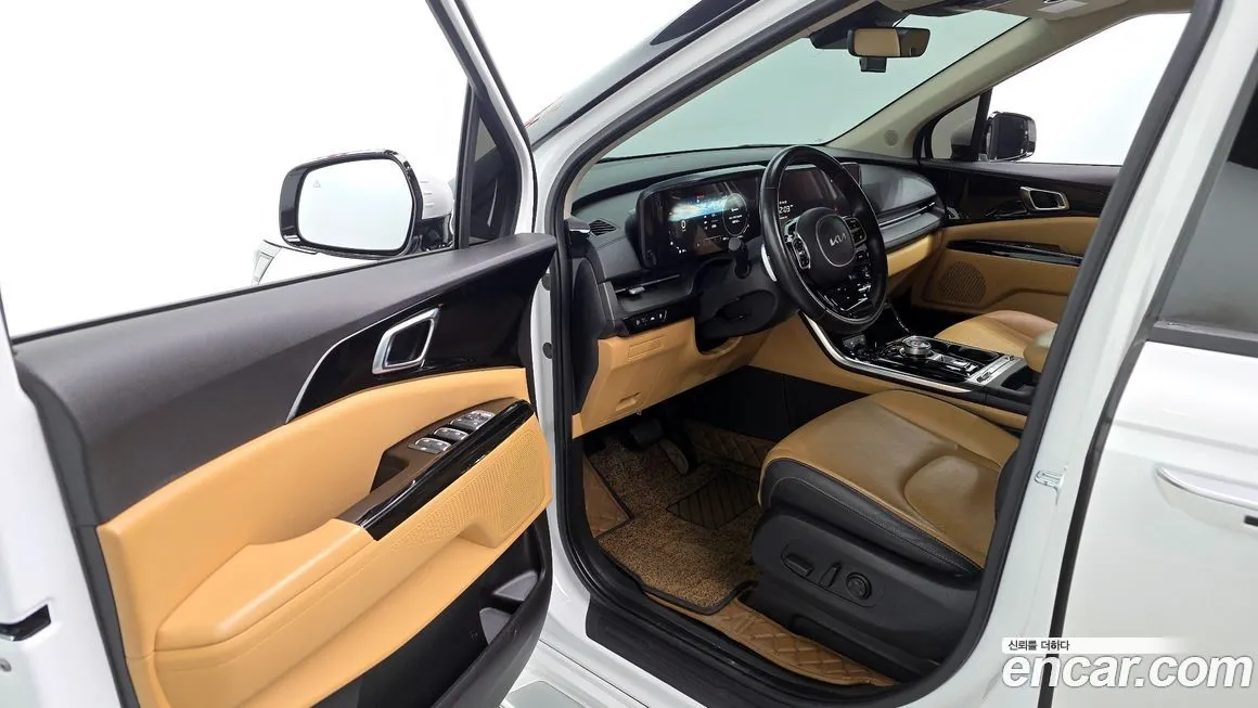Kia Carnival — фото 10