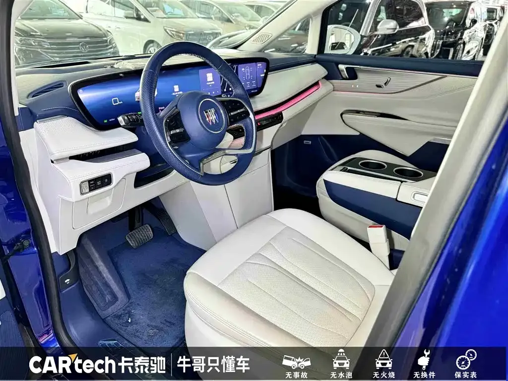 Buick GL8 Hybrid — фото 10