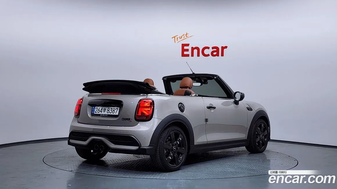 Mini Cooper Convertible — фото 4