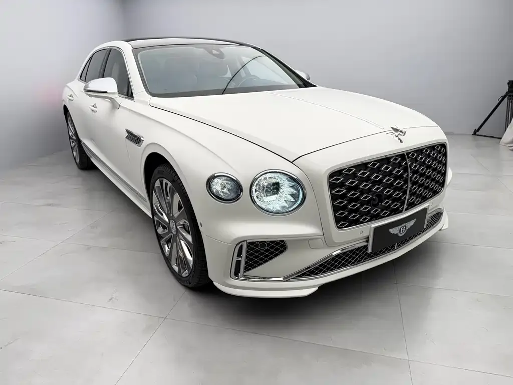 Bentley Flying Spur — фото 3