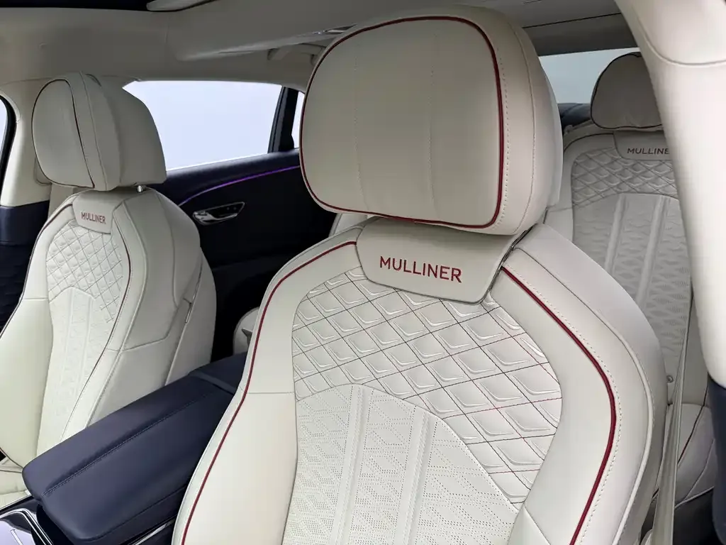 Bentley Flying Spur — фото 10