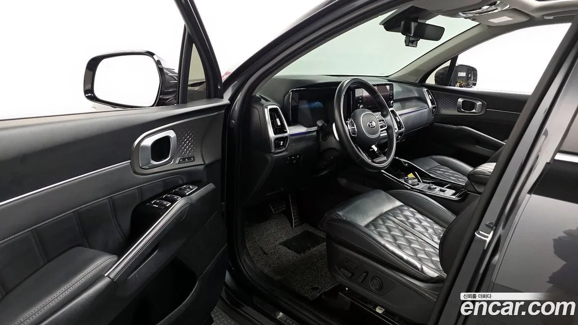 Kia Sorento — фото 10