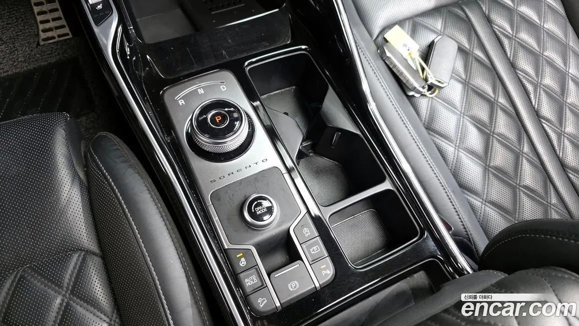 Kia Sorento — фото 9