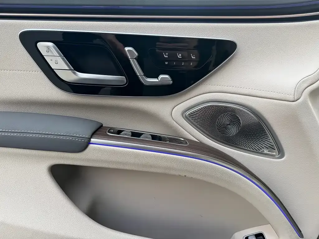 Mercedes-Benz EQS — фото 9
