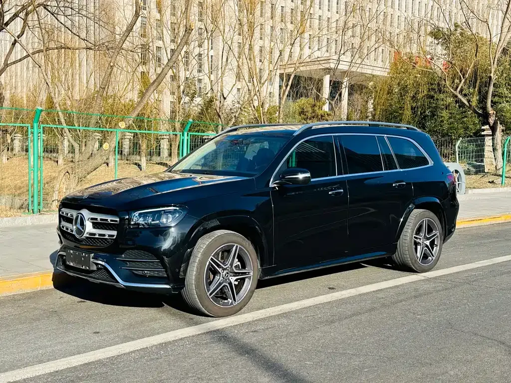 Mercedes-Benz GLS — фото 1
