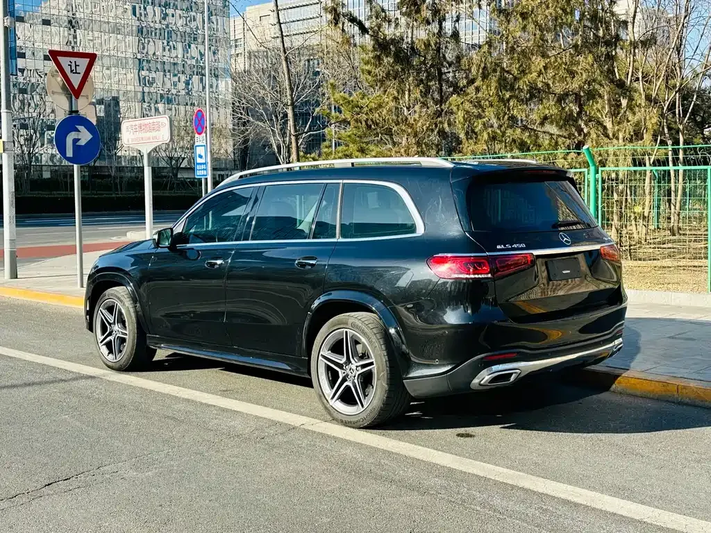 Mercedes-Benz GLS — фото 9