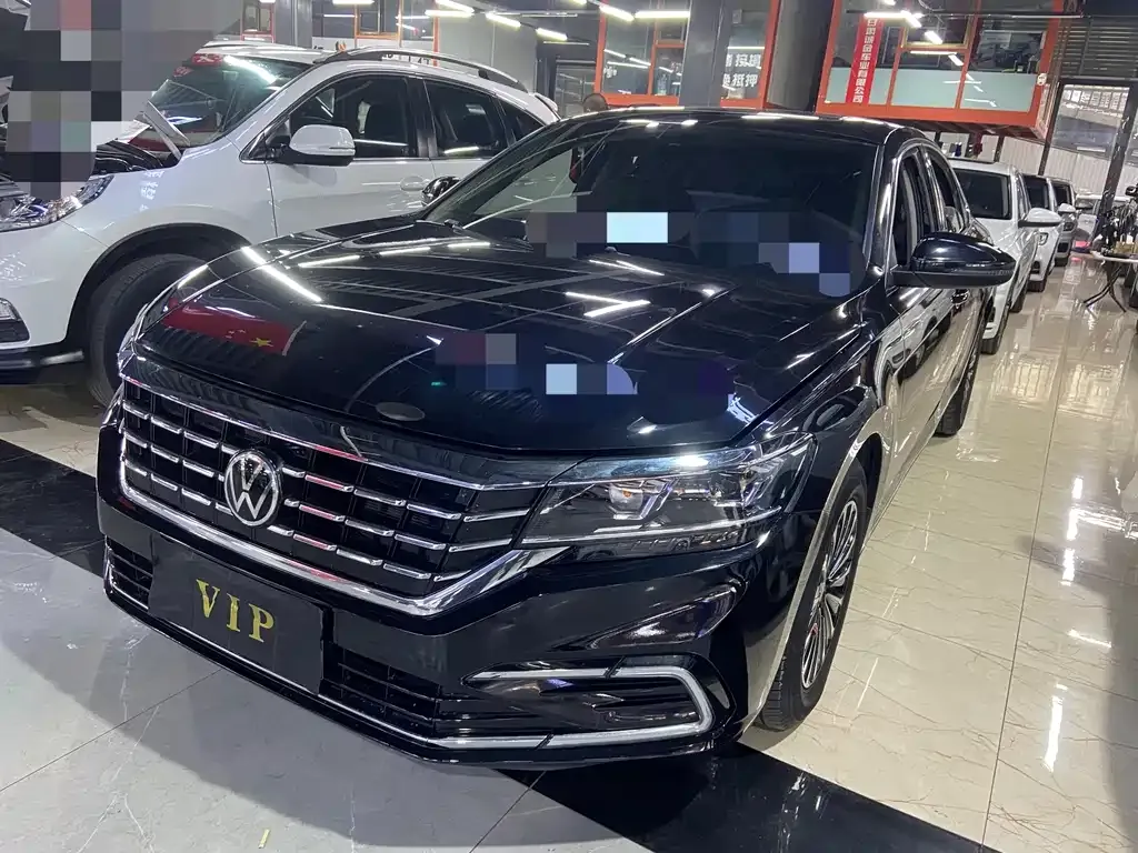 Volkswagen Passat — фото 1